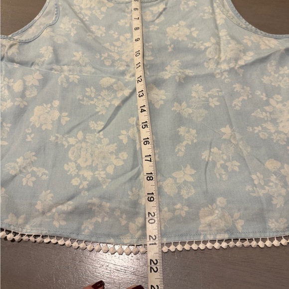 Lightweight Tank with Pompom Hem - Picture 6 of 10